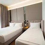 Jost Caravel Hotell Radhimë