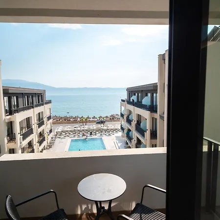 Jost Caravel 4* Radhimë