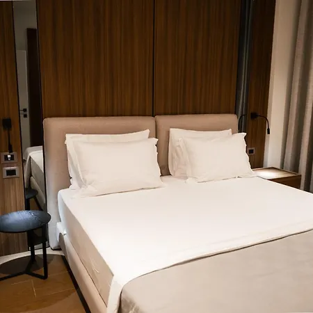 Jost Caravel 4*