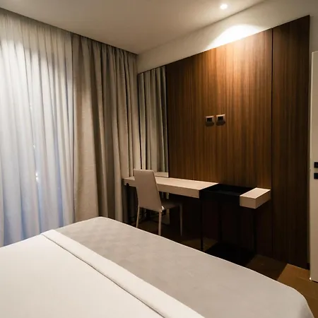 Jost Caravel Hotell Radhimë