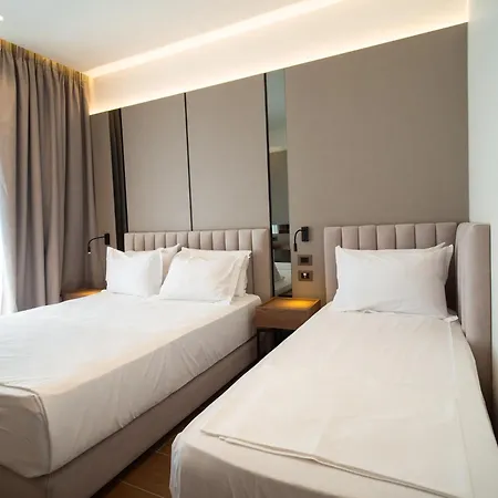 Jost Caravel Hotel Radhimë