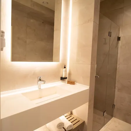 Jost Caravel Hotel