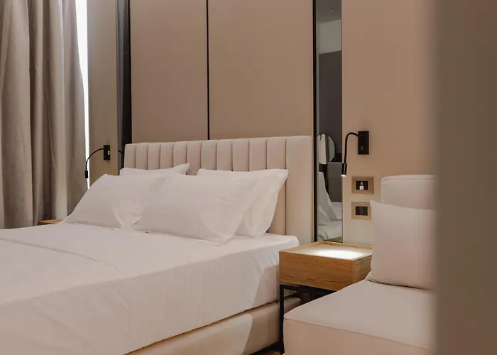 Otel Jost Caravel Radhimë