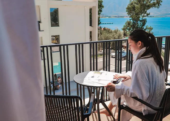 Jost Caravel Radhime